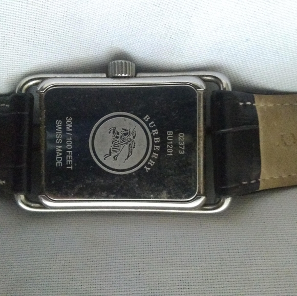 Vintage Burberry watch - Picture 9 of 10